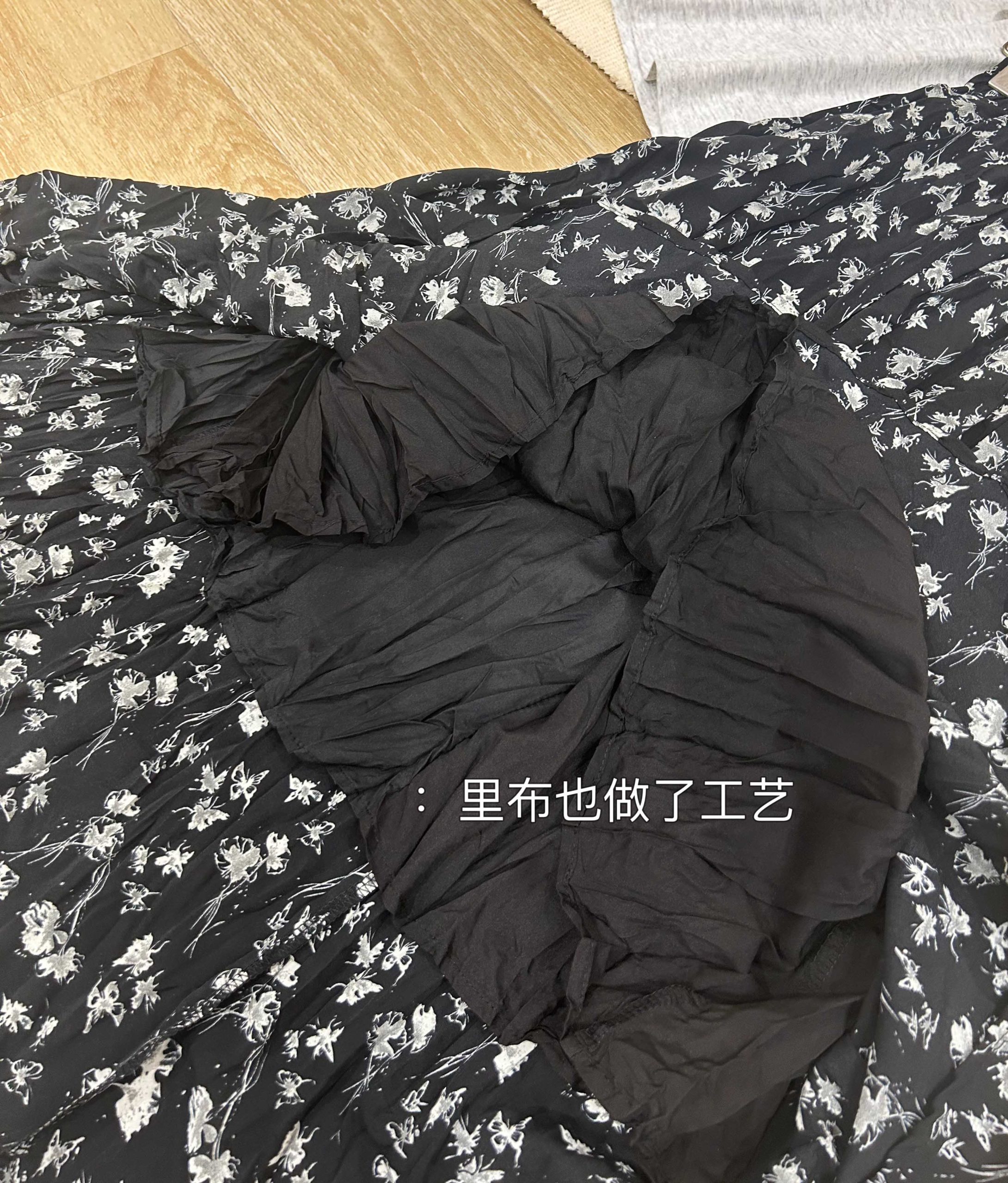 SUNCC Hand-Drawn Mickey Korean Style Cotton Tee and Slimming Skirt Set - Image 2