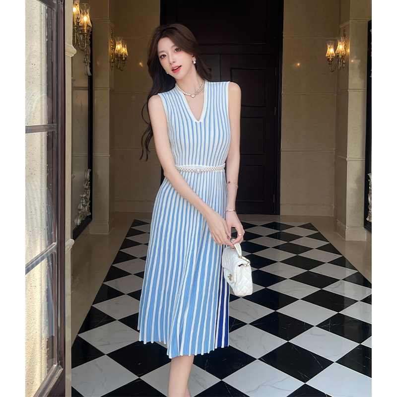 2025 Summer New French Style V-Neck Striped Knit Dress Women Slim Fit Bodycon Tank Dress Ice Silk - Image 3