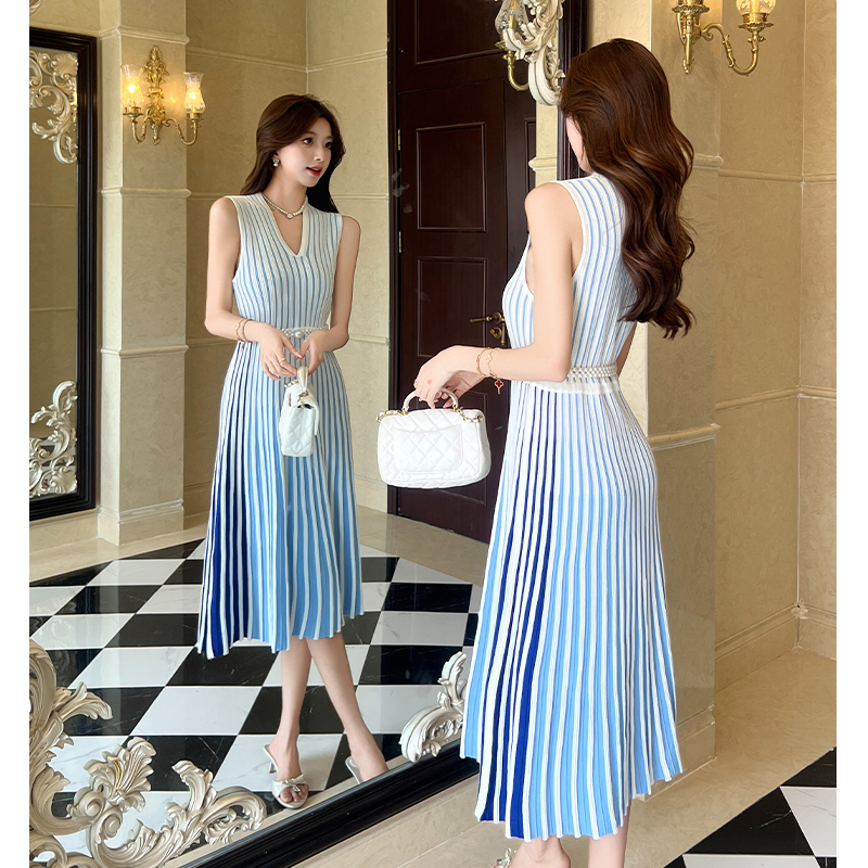 2025 Summer New French Style V-Neck Striped Knit Dress Women Slim Fit Bodycon Tank Dress Ice Silk - Image 4