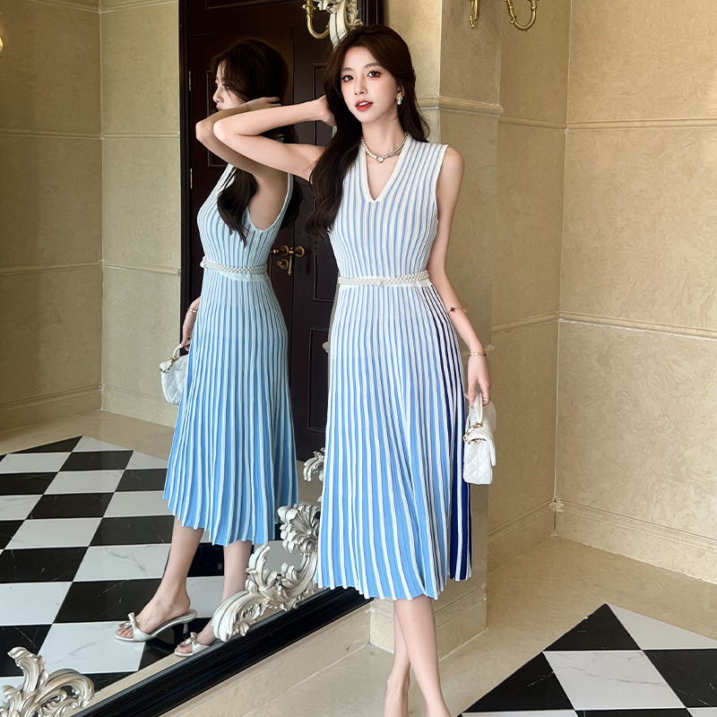 2025 Summer New French Style V-Neck Striped Knit Dress Women Slim Fit Bodycon Tank Dress Ice Silk - Image 5