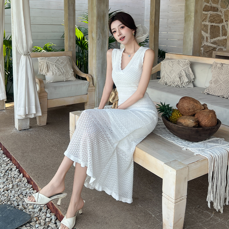 2025 Summer Korean V-Neck Slim Fit Hollow Knit Bodycon Long Dress