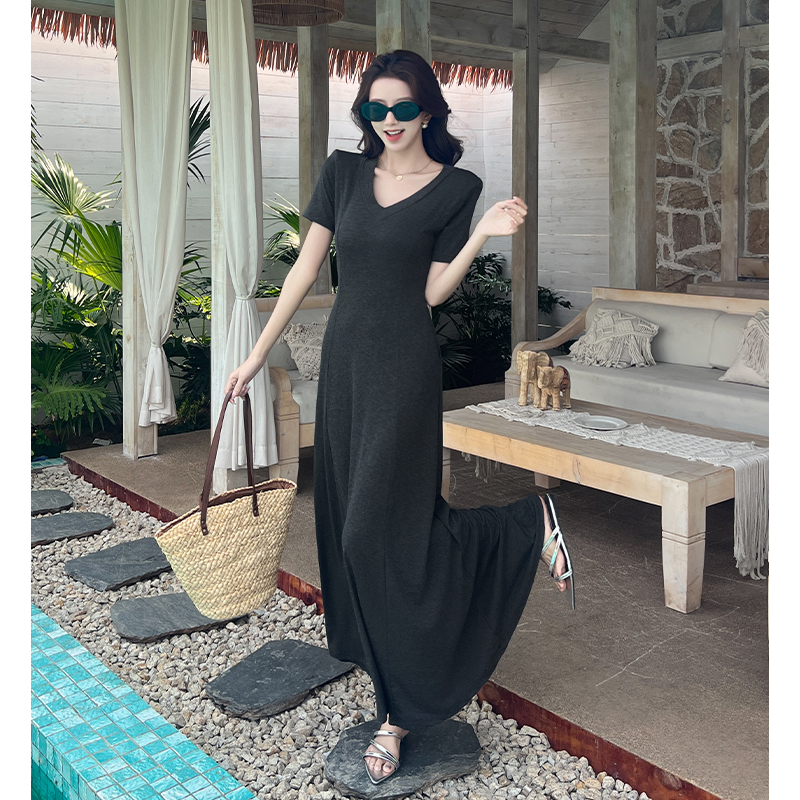 2025 Summer French V-Neck Hepburn Style Short Sleeve Dress for Women Slim Waist Flared Long Dress - Image 3