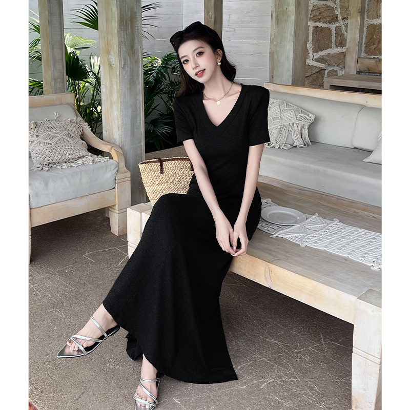 2025 Summer French V-Neck Hepburn Style Short Sleeve Dress for Women Slim Waist Flared Long Dress - Image 4