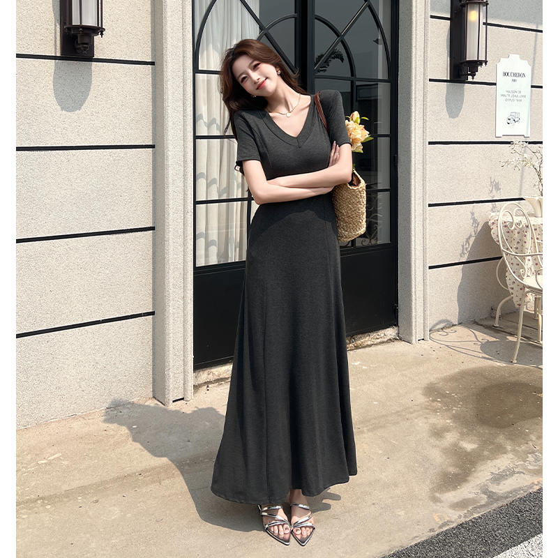 2025 Summer French V-Neck Hepburn Style Short Sleeve Dress for Women Slim Waist Flared Long Dress - Image 5